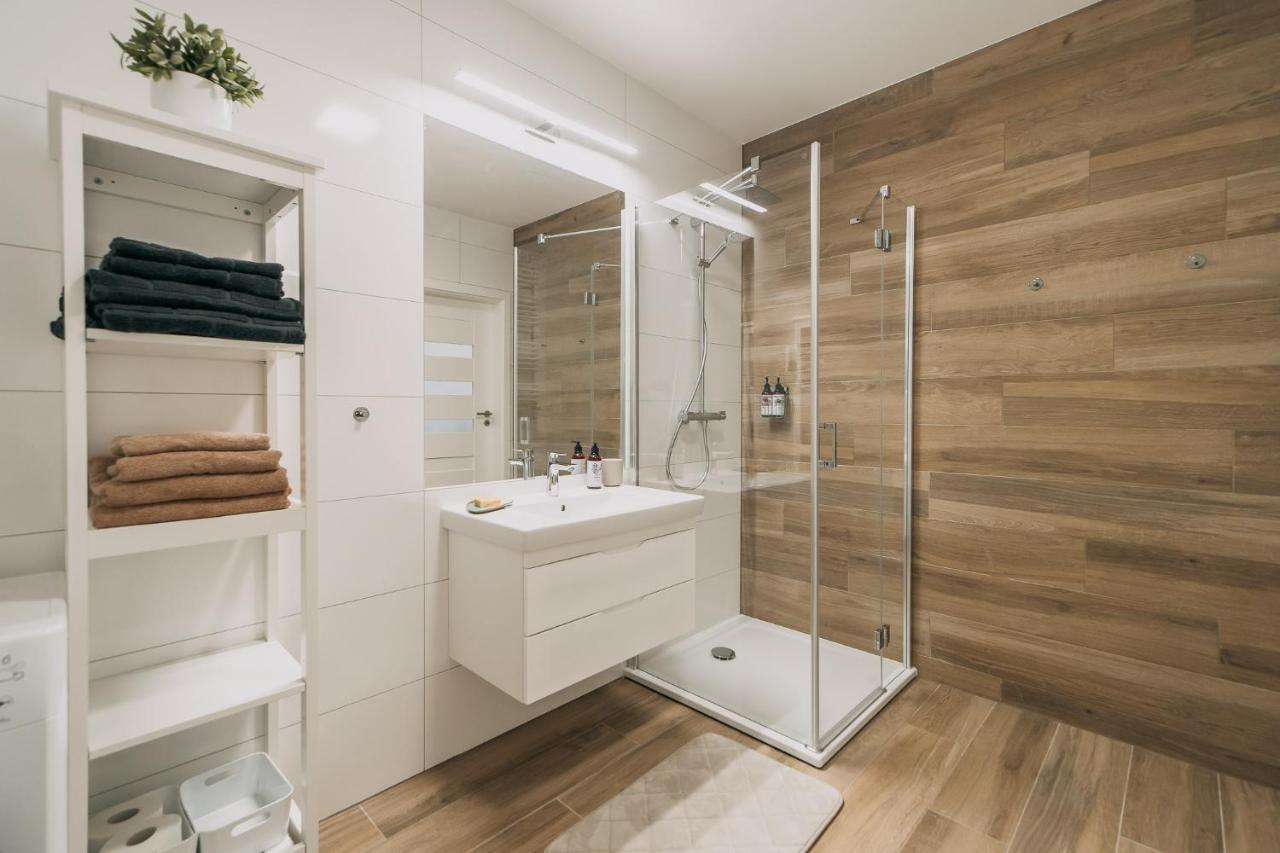 Nadmorskie Tarasy Apartament Wave Surfingbird Kołobrzeg Exterior foto